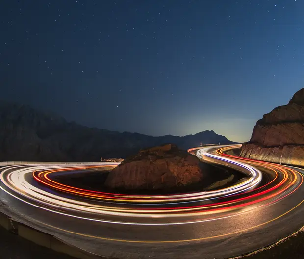 speed light movement around bend