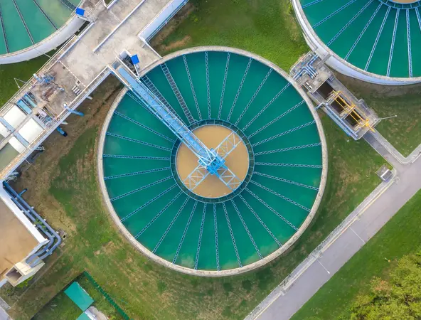 Kläranlage als Beispiel für nachhaltige Wasser-Infrastruktur - Verantwortungsvolles Investieren