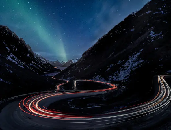 speed light movement around bend