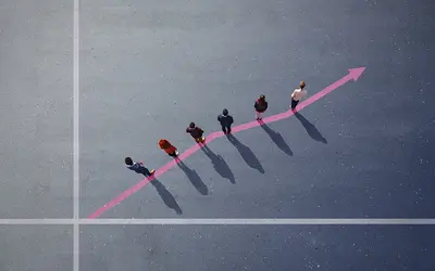 Illustration de silhouettes s'élevant le long d'une flèche rose, symbolisant la croissance en gestion d'actifs.