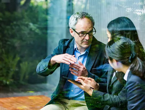 Our Multi-Asset investment philosophy at Amundi relies on a holistic approach that looks beyond traditional diversification. 