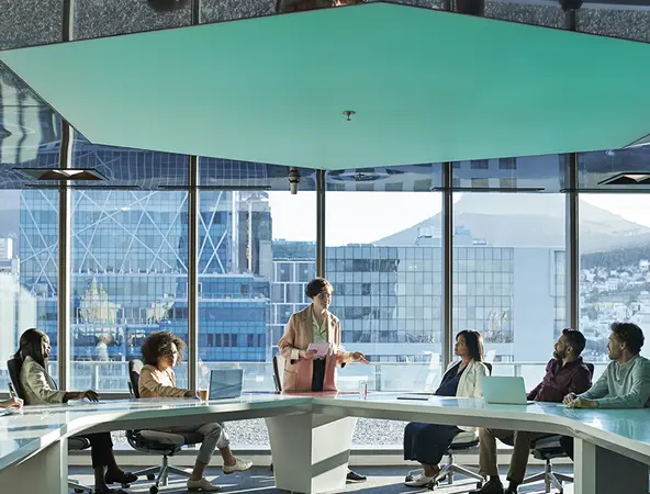 To manage daily, operating and strategic cash, we offer effective bespoke and end-to-end treasury solutions