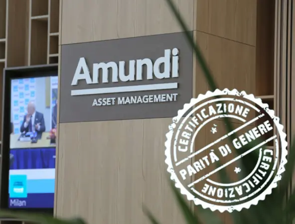 parete sede Amundi con logo e certificazione parità di genere