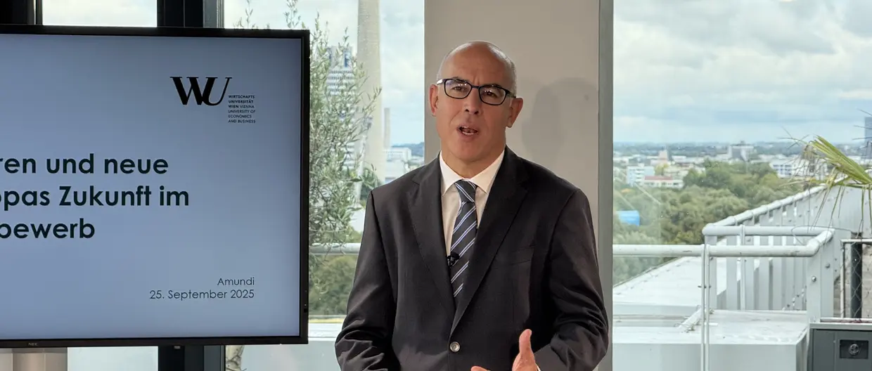 Prof. Felbermayr auf der AIK