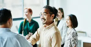 Man introduces himself to group