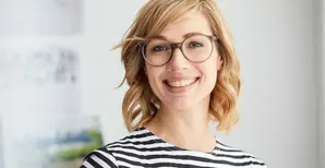 AMA Altersvorsorge Pension - Junge Frau Young Professional 