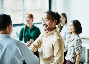 Man introduces himself to group