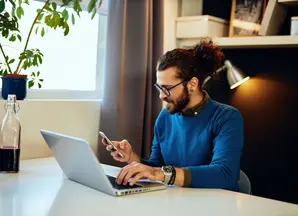 Meet Lucas: a 35-year-old freelance journalist on his retirement journey