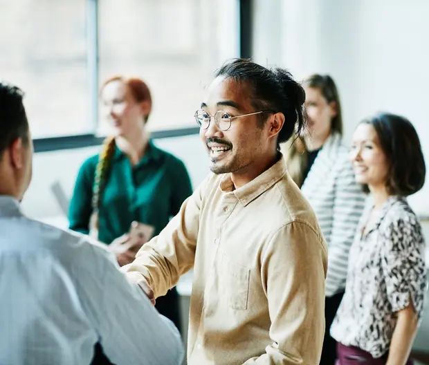 Man introduces himself to group