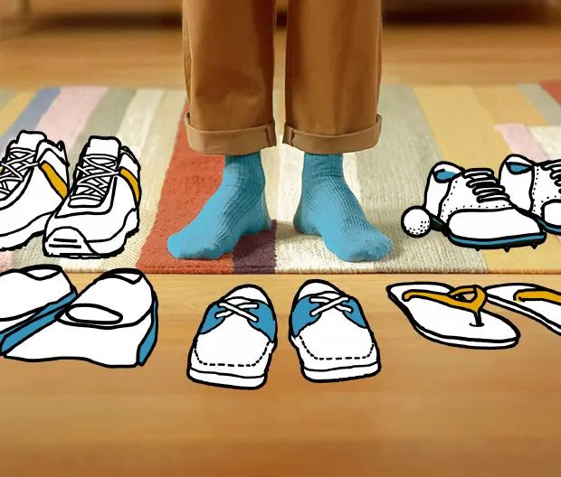 Choisir une paire de chaussures parmi cinq autres