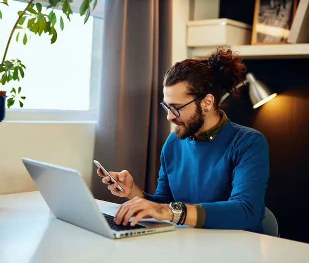 Meet Lucas: a 35-year-old freelance journalist on his retirement journey