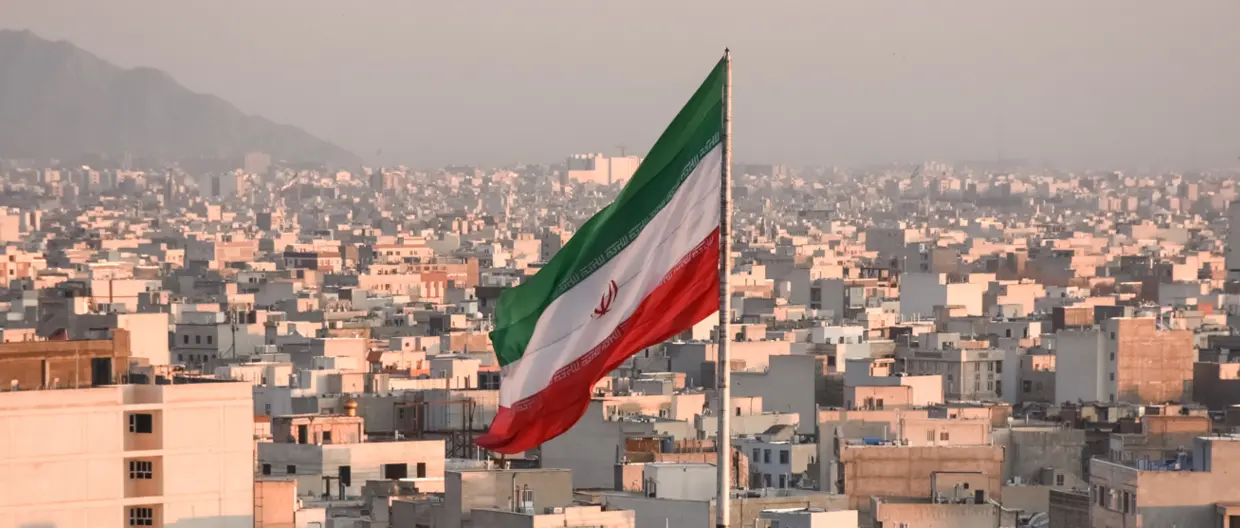 iran_city_with_flag